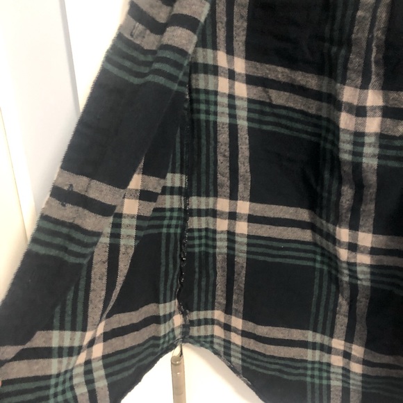 Boyfriend fit plaid with hood - Picture 2 of 5